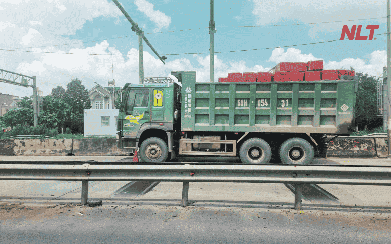 ung-dung-thuc-te-cua-tram-can-xe-tai-nlt