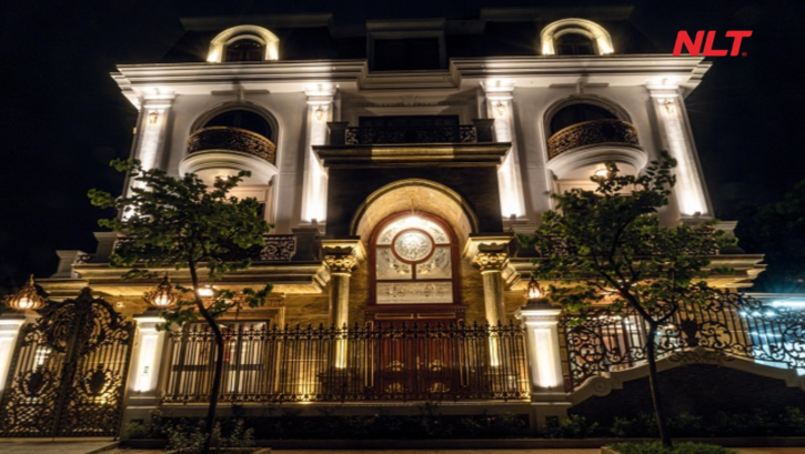 Chiếu sáng mặt dựng biệt thự, tôn vinh vật liệu đá và các chi tiết cổ điển