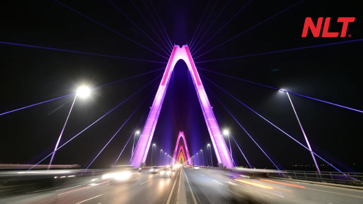 Quang học và kết cấu được thiết kế đúng chuẩn giúp ánh sáng ổn định trên toàn mặt cầu