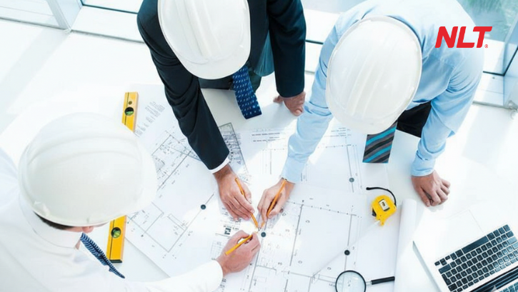 Đội ngũ kỹ sư nhà thầu xây dựng hạ tầng kỹ thuật NLT Group phối hợp lập kế hoạch và phương án triển khai cho dự án