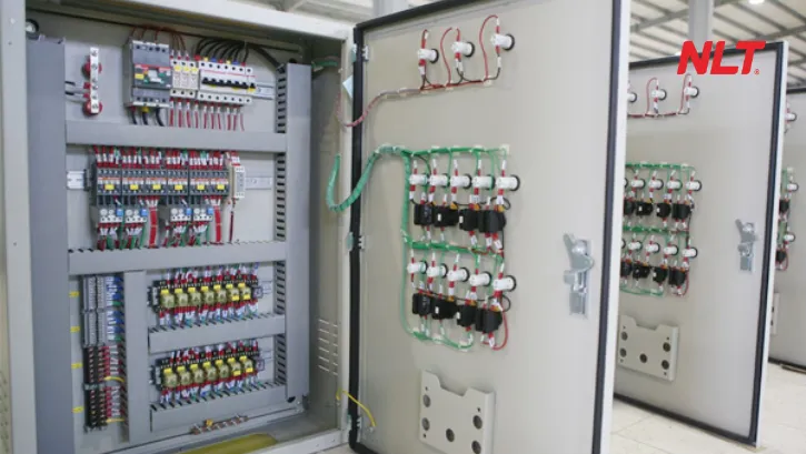 Tủ điện điều khiển trong hệ thống chiếu sáng quảng trường